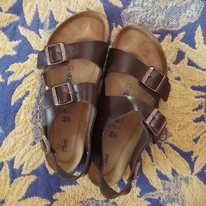 LIKE NEW Arizona Birkenstocks